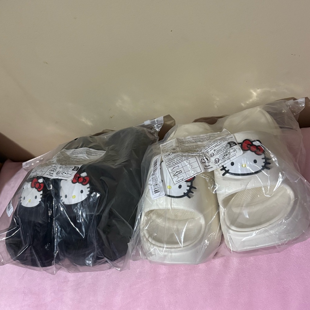 Sale! Hello Kitty Black Platform Eva slides 7/7.5 or 8/8.5 New